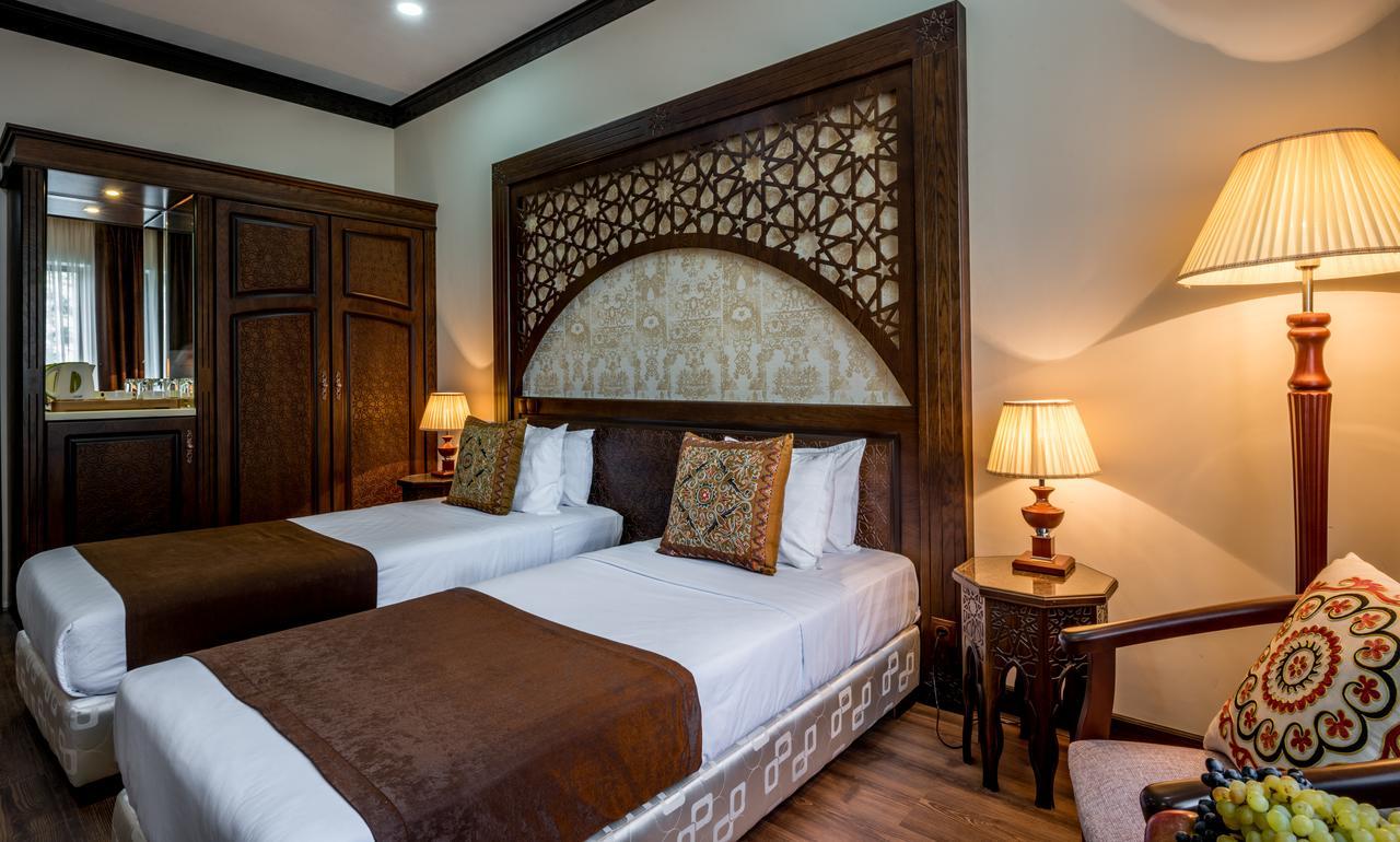 Orient Star Hotel Самарканд Екстериор снимка